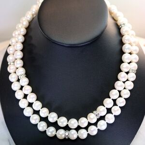 Iris & Lily London White Pearl & Crystal Necklace
